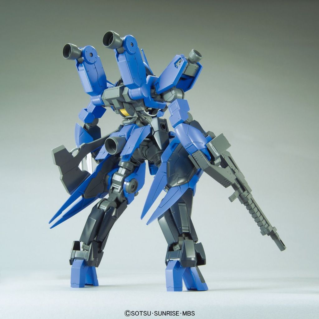 RE/100 #03 McGillis's Schwalbe Graze