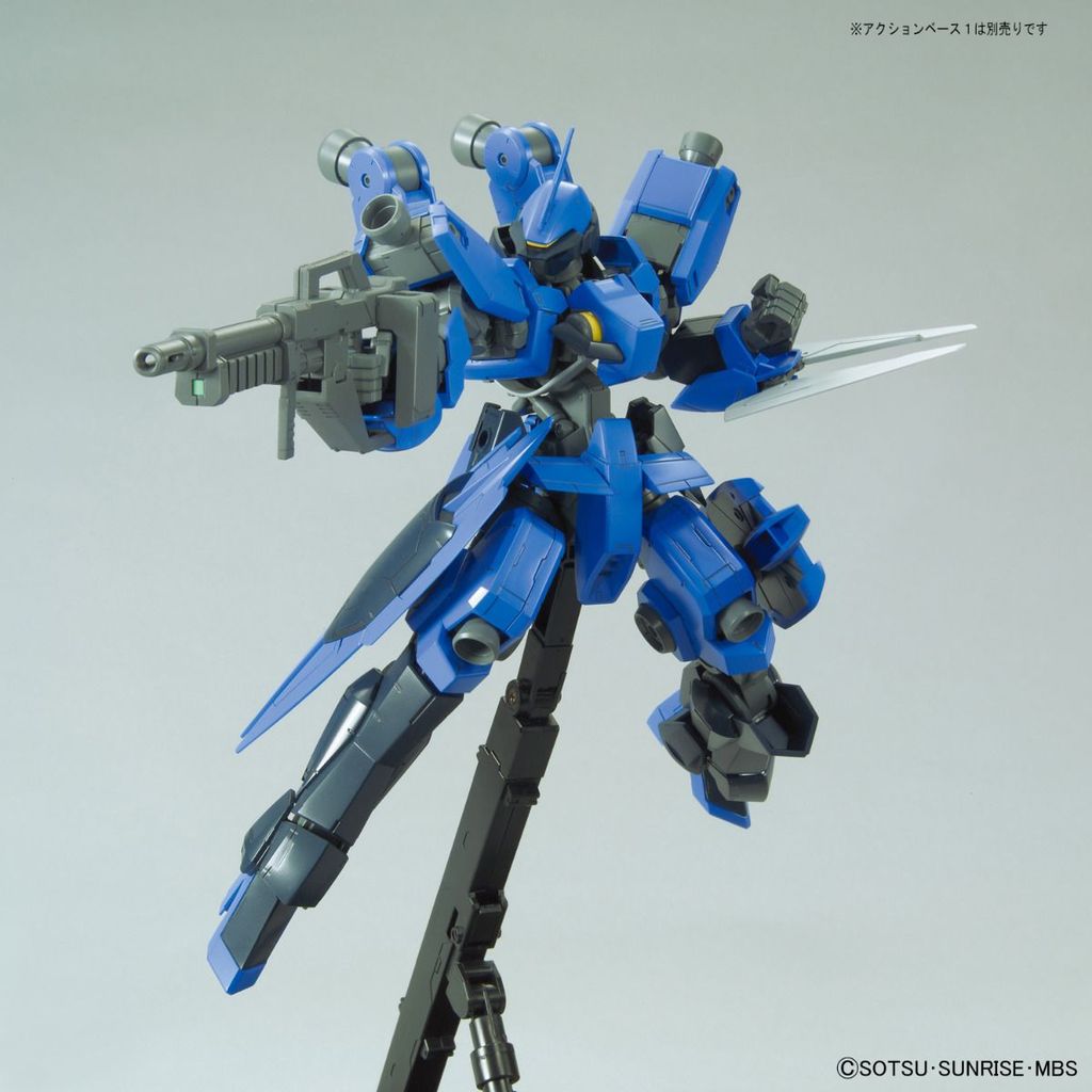 RE/100 #03 McGillis's Schwalbe Graze