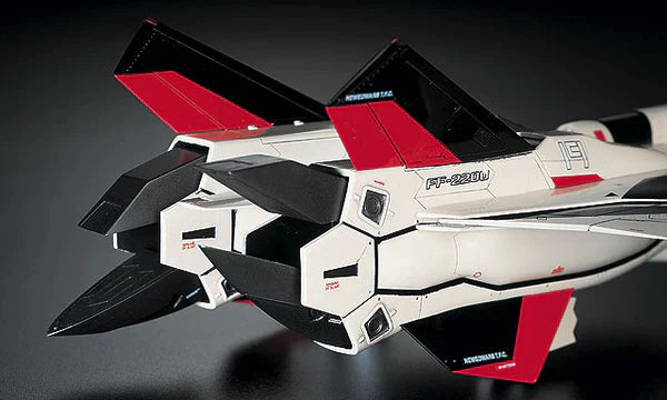 Hasegawa Macross YF19 Advanced Var. Fighter 1:72