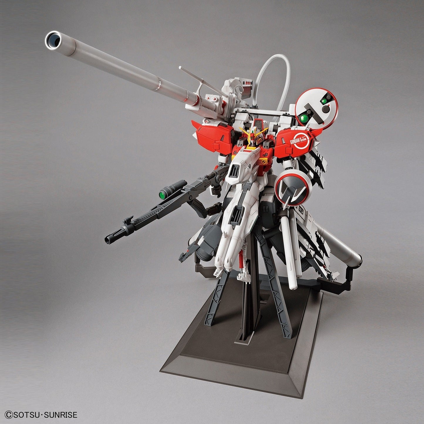 1/100 MG Deep Striker