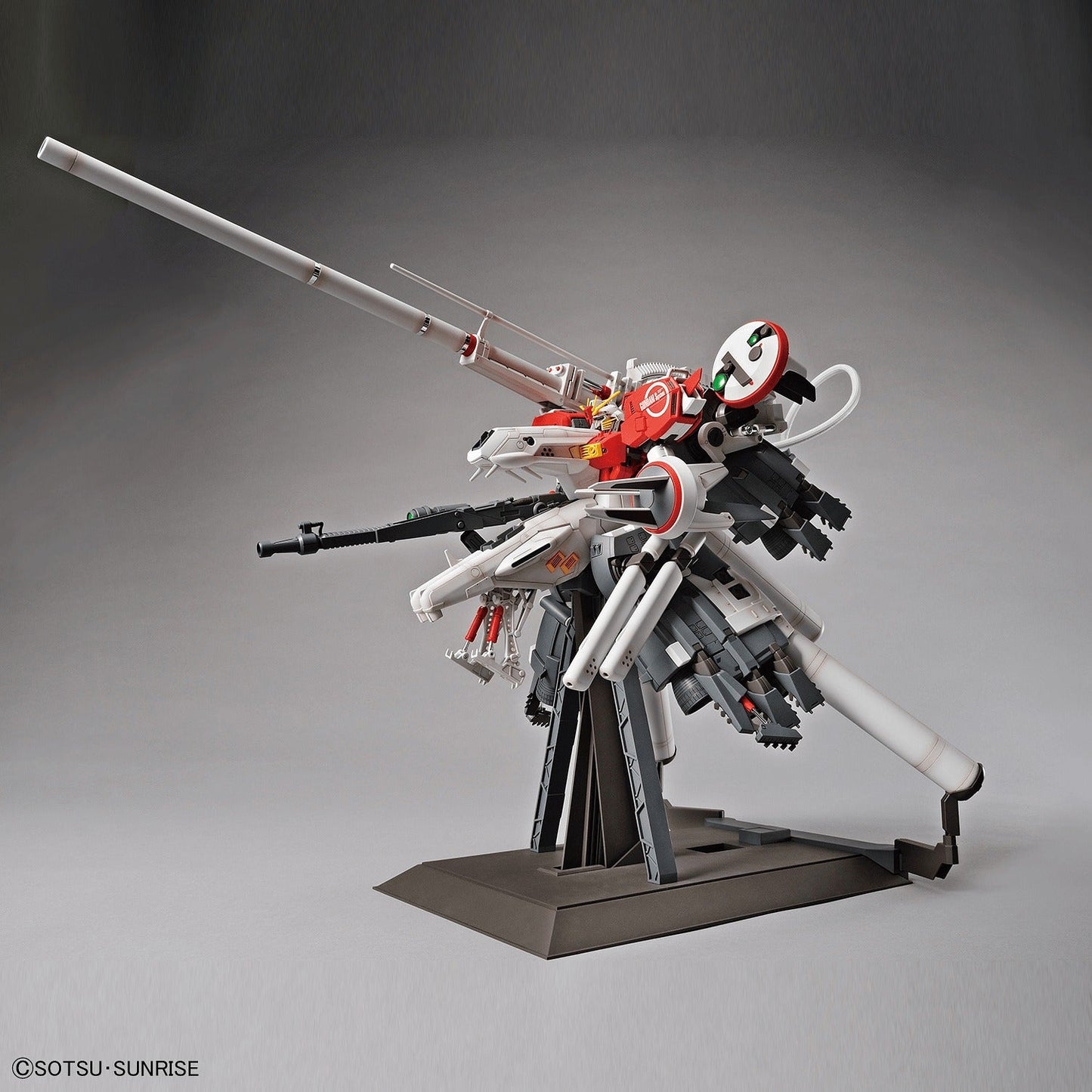 1/100 MG Deep Striker