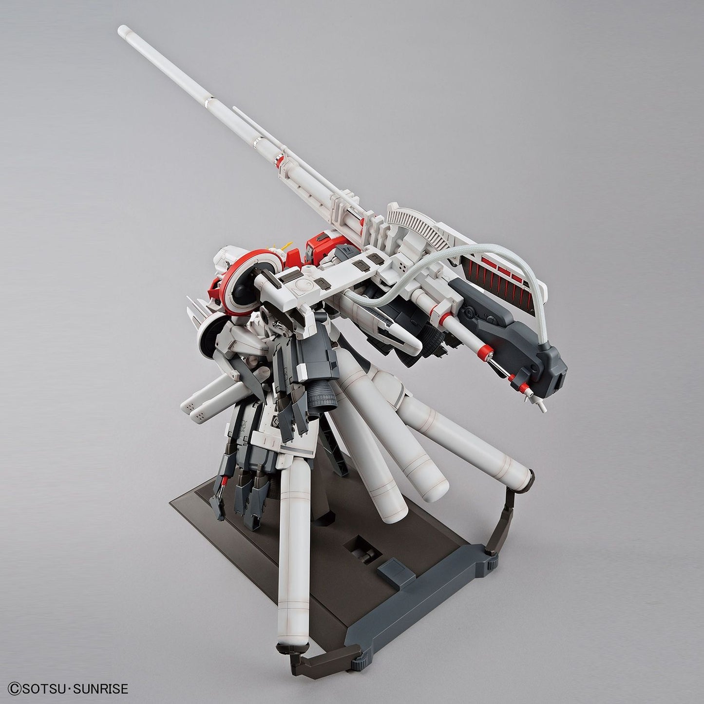 1/100 MG Deep Striker