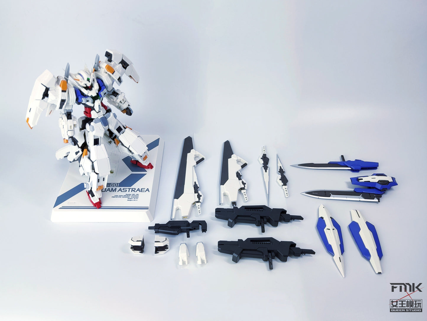 HOBBY STAR AVALANCHE ASTRAEA WHITE ROBOT MODEL KIT
