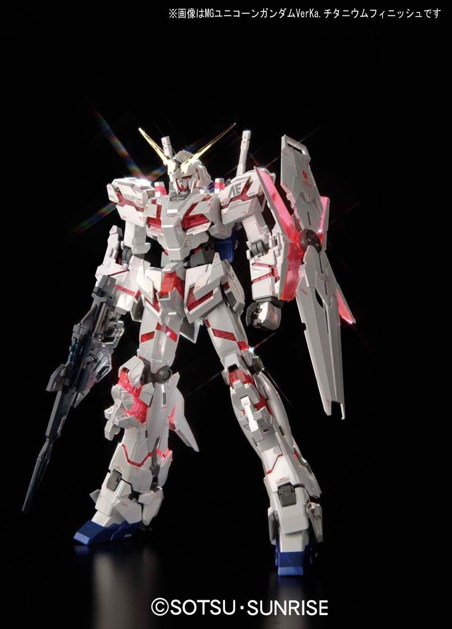HGUC 1/144 RX-0 Unicorn Gundam (Destroy Mode) Titanium Finish Ver