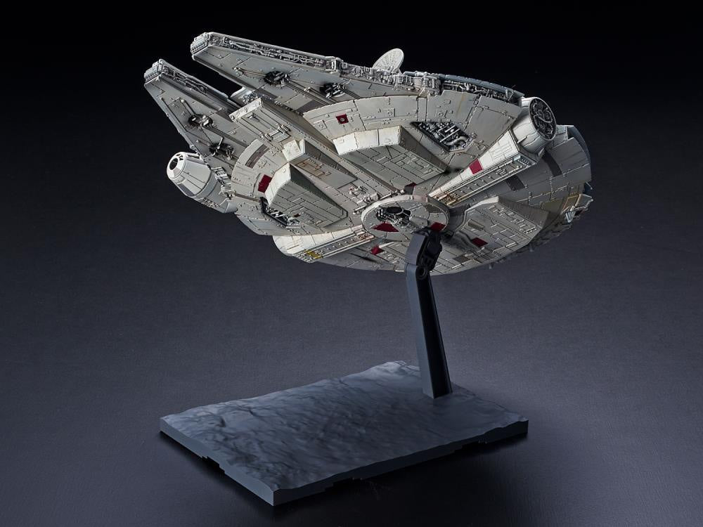 Star Wars Millennium Falcon (The Rise of Skywalker) 1/144 Scale Model Kit