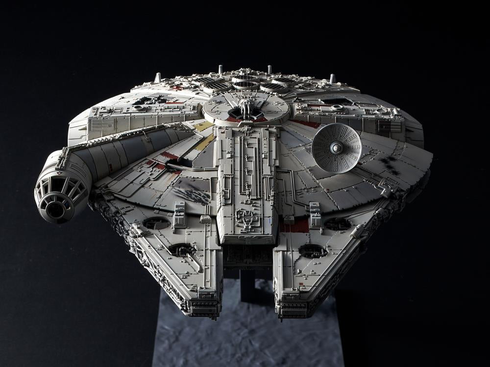Star Wars Millennium Falcon (The Rise of Skywalker) 1/144 Scale Model Kit