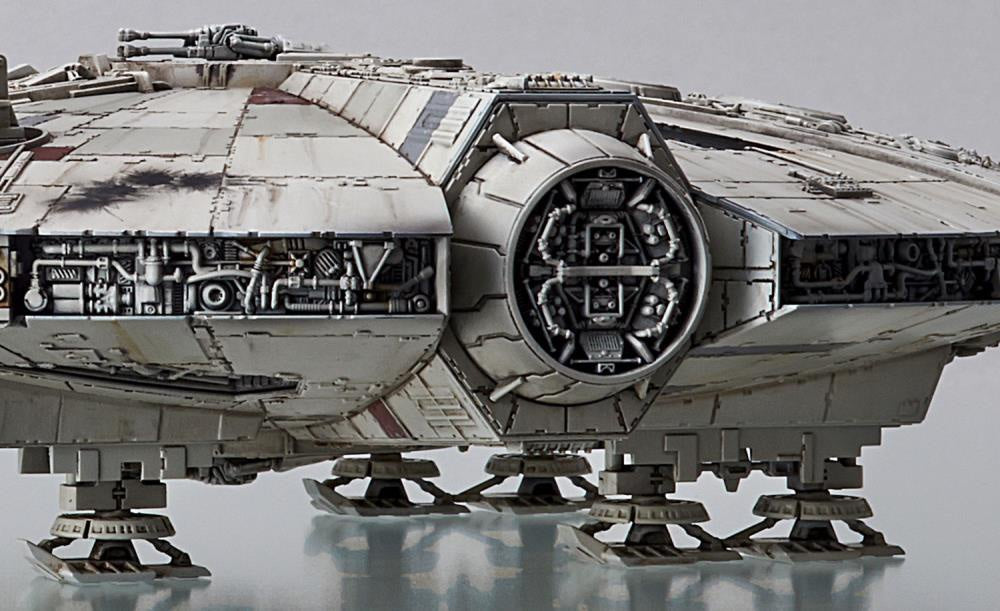 Star Wars Millennium Falcon (The Rise of Skywalker) 1/144 Scale Model Kit