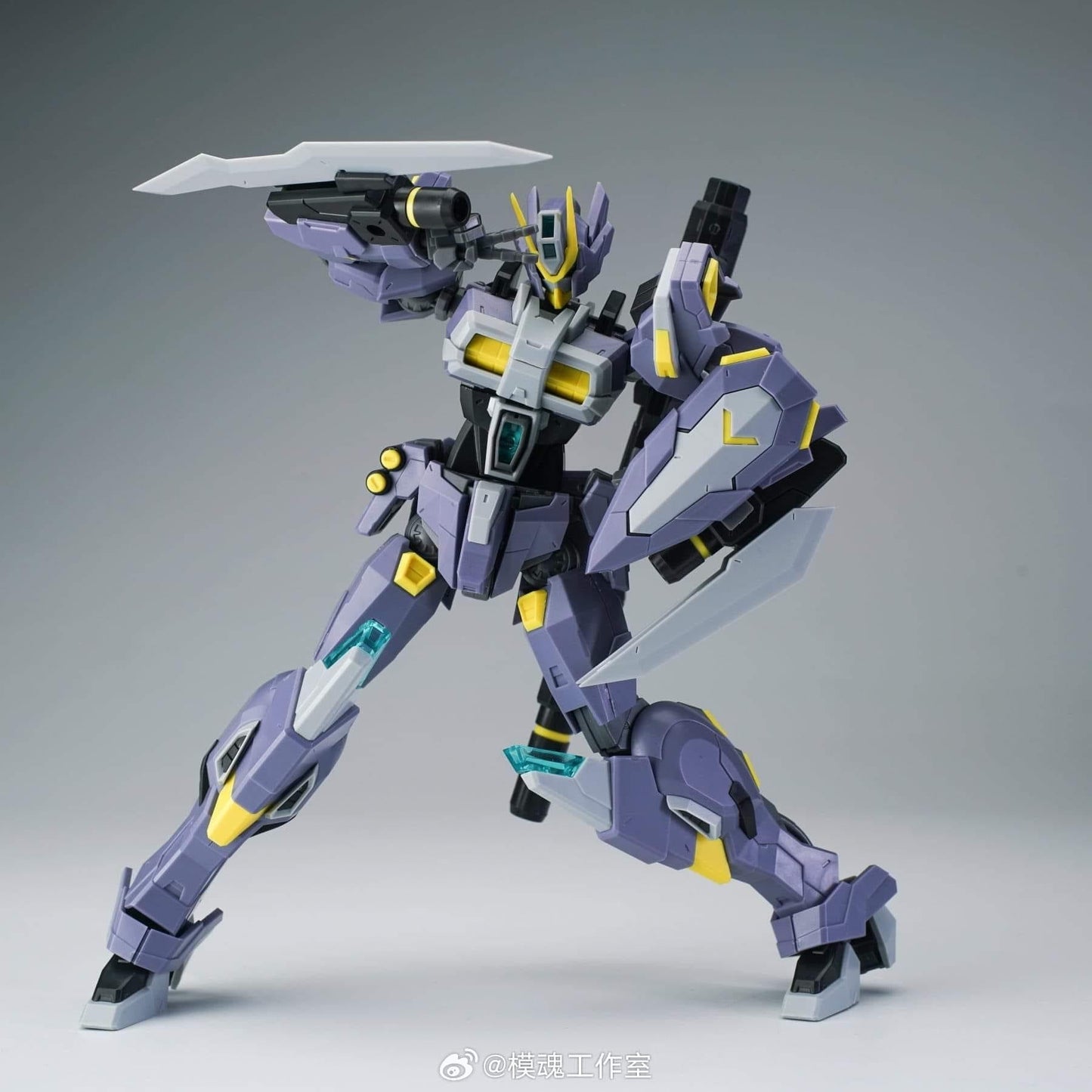 SNAA Thunder Incise Grace 1/144 Scale Model Kit