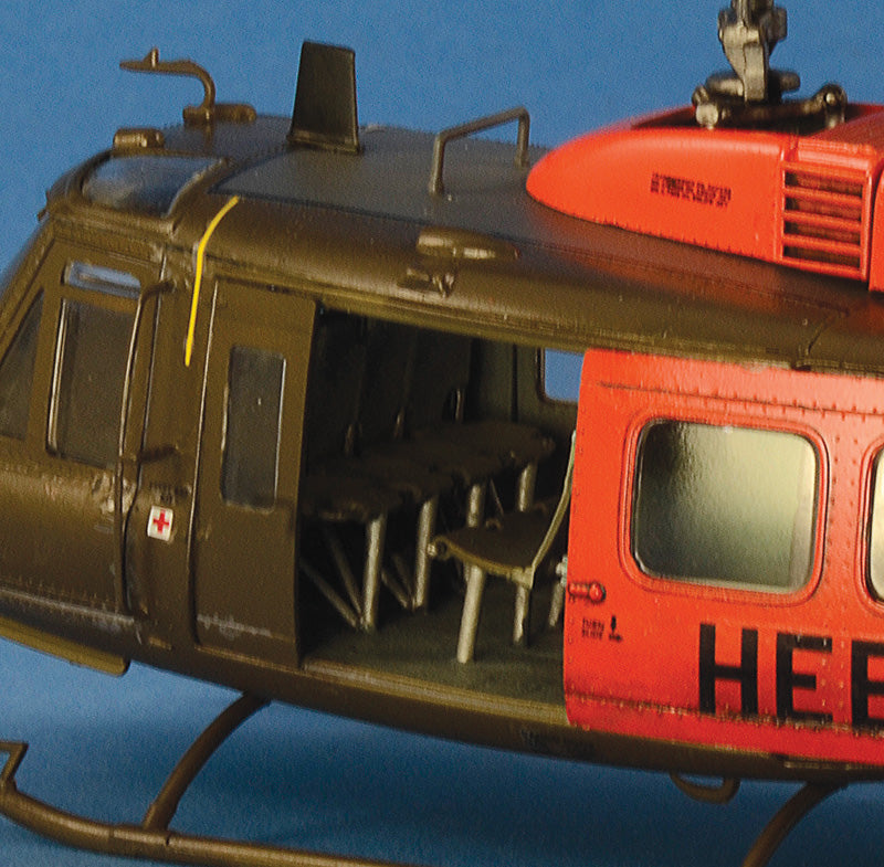 ITALERI UH1D Iroquois Helicopter 1:48