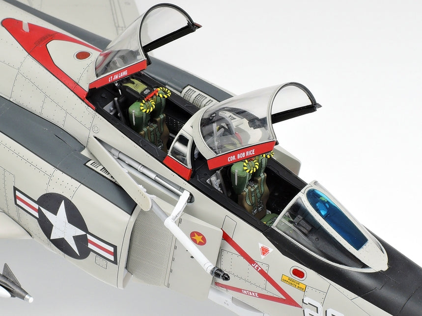 TAMIYA McDonnell Douglas F-4B Phantom II 1:48