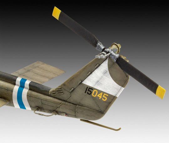 Bell UH-1C Helicopter 1:35