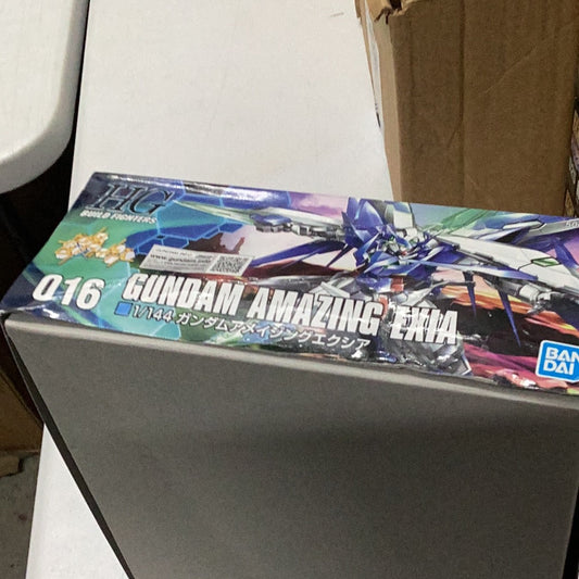 HGBF #16 Gundam Amazing Exia [Damaged Box 15% OFF]