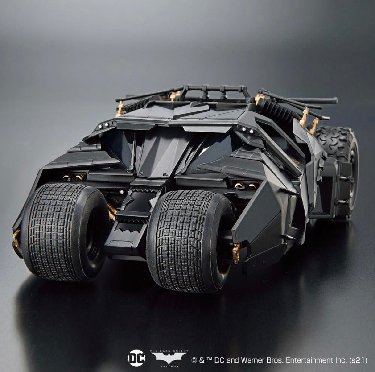 1/35 BATMOBILE (BATMAN BEGINS VER.)