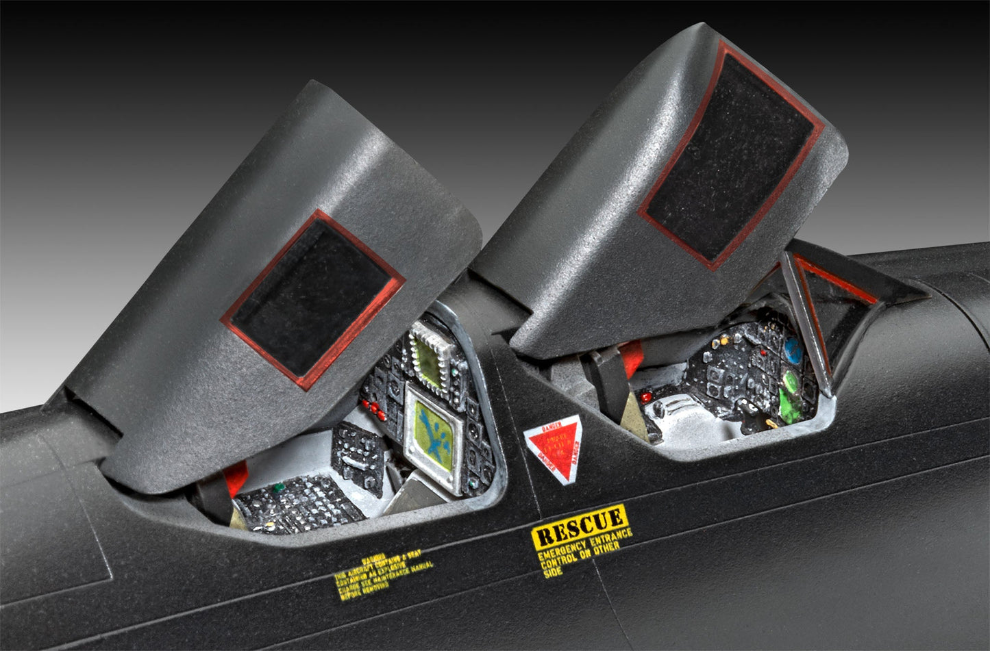 REVELL SR-71A Blackbird 1:48