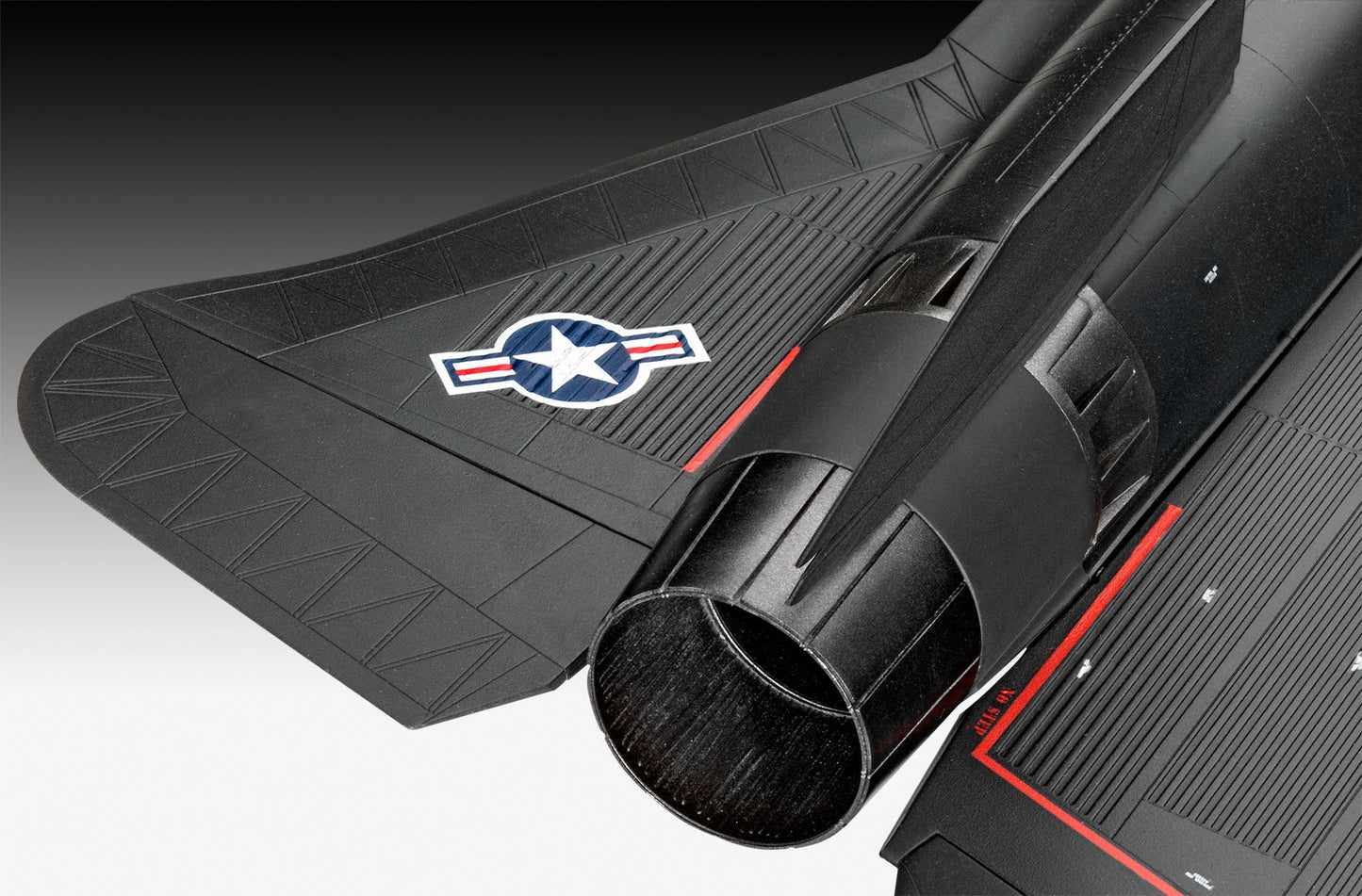 REVELL SR-71A Blackbird 1:48