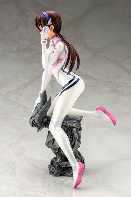 Rebuild of Evangelion Mari Makinami Illustrious (White Plugsuit Ver.)