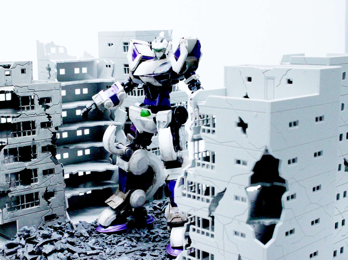 DESTROYED BUILDING MS GRADE (1/144 SCALE)