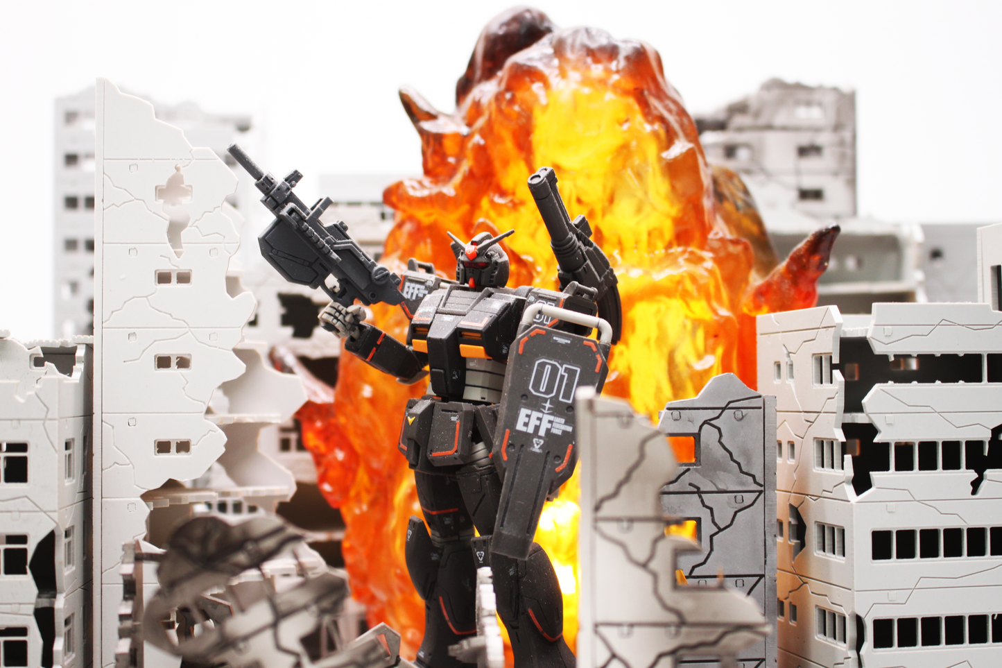 DESTROYED BUILDING LS GRADE (1/100SCALE)
