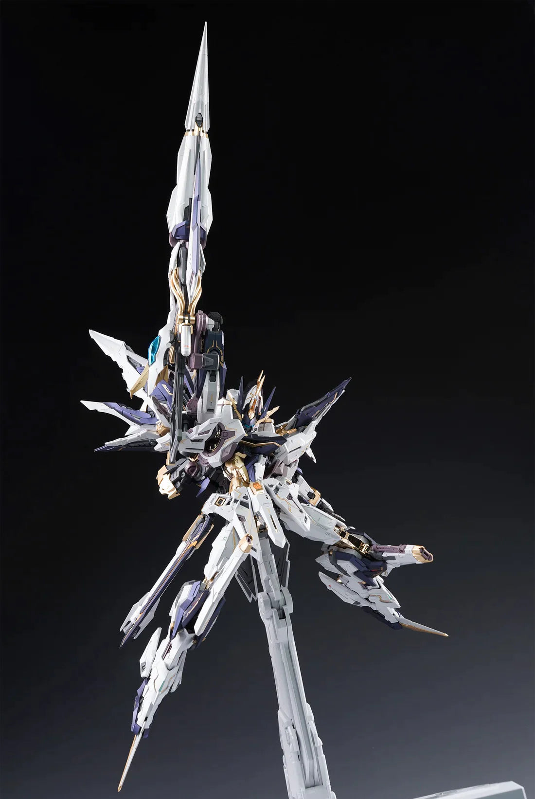 In Era+ Infinity Nova Aurora 1/100 Scale Model Kit