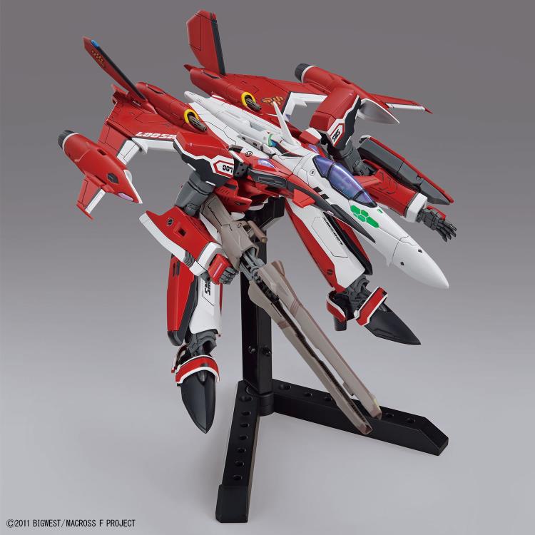 Macross Frontier HG YF-29 Durandal Valkyrie (Saotome Alto) 1/100 Scale Model Kit