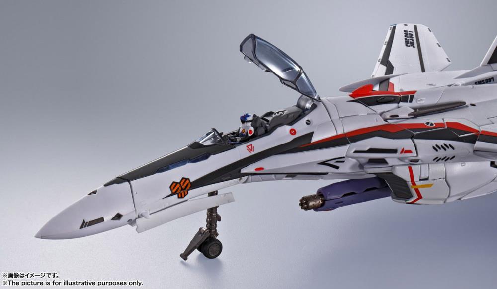 Macross Frontier DX Chogokin VF-25F Super Messiah Valkyrie (Alto Saotome Machine) Revival Ver.