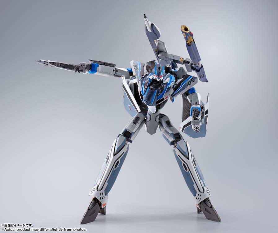 Macross Delta the Movie: Absolute Live!!!!!! DX Chogokin VF-31AX Kairos Plus Movie Edition (Hayate Immelman USE)