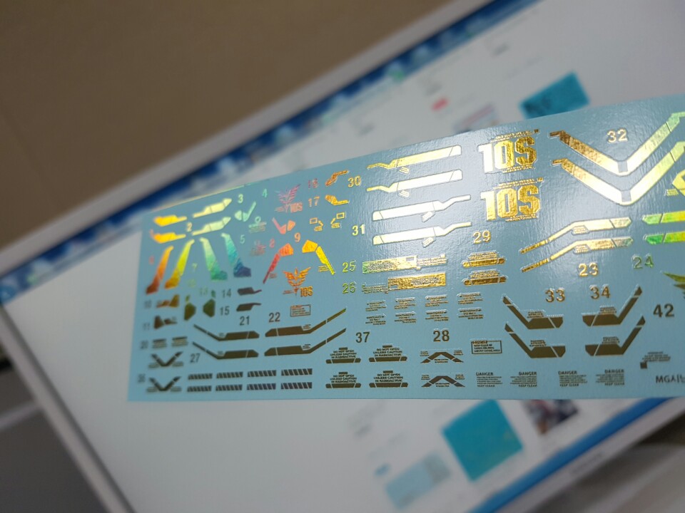 MG SINANJU GOLD (HOLO) WATER DECAL