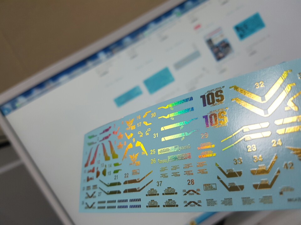 MG SINANJU GOLD (HOLO) WATER DECAL