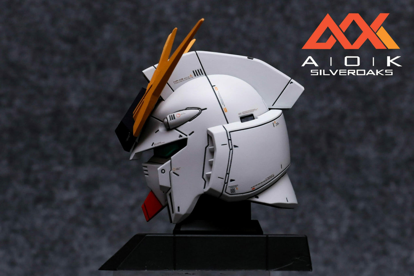 AOK # 06 1/35 Hi-V and Nu Gundam Headbusts Full Resin Kit Combo [INCLUDE LED]