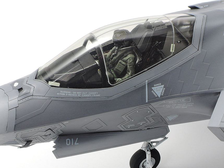 TAMIYA Lockheed F-35A Lightning II 1:48