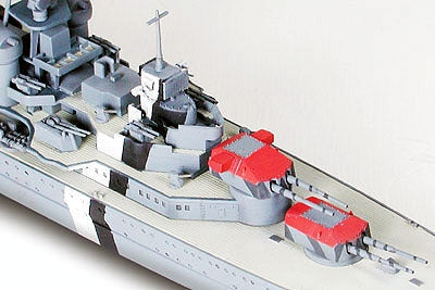 TAMIYA Prinz Eugen Heavy Cruiser 1:700