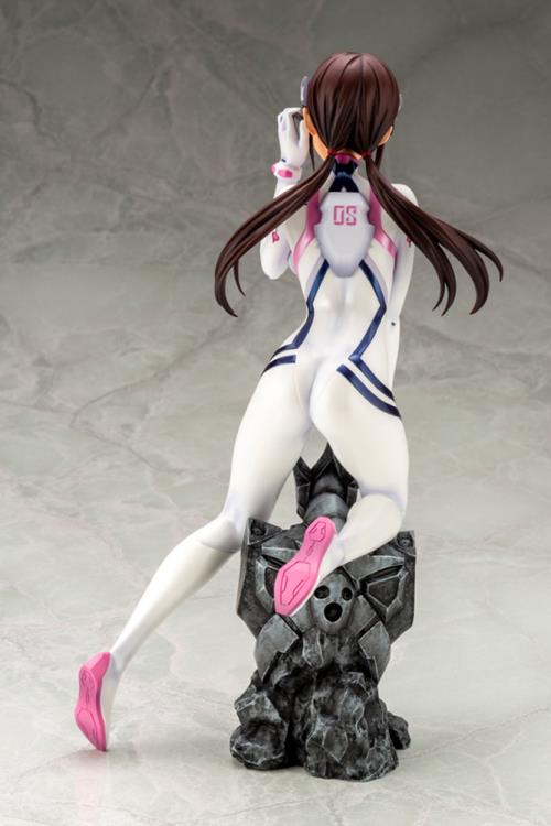 Rebuild of Evangelion Mari Makinami Illustrious (White Plugsuit Ver.)