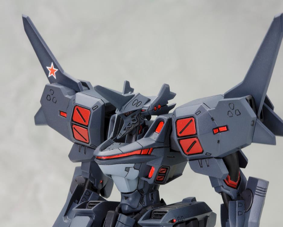 Muv-Luv Alternative: Total Eclipse Su-47E Berkut 1/144 Scale Model Kit