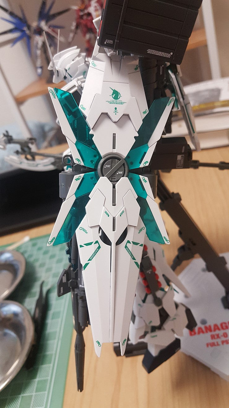 MG FULL ARMOR UNICORN GREEN HOLO WATER DECAL