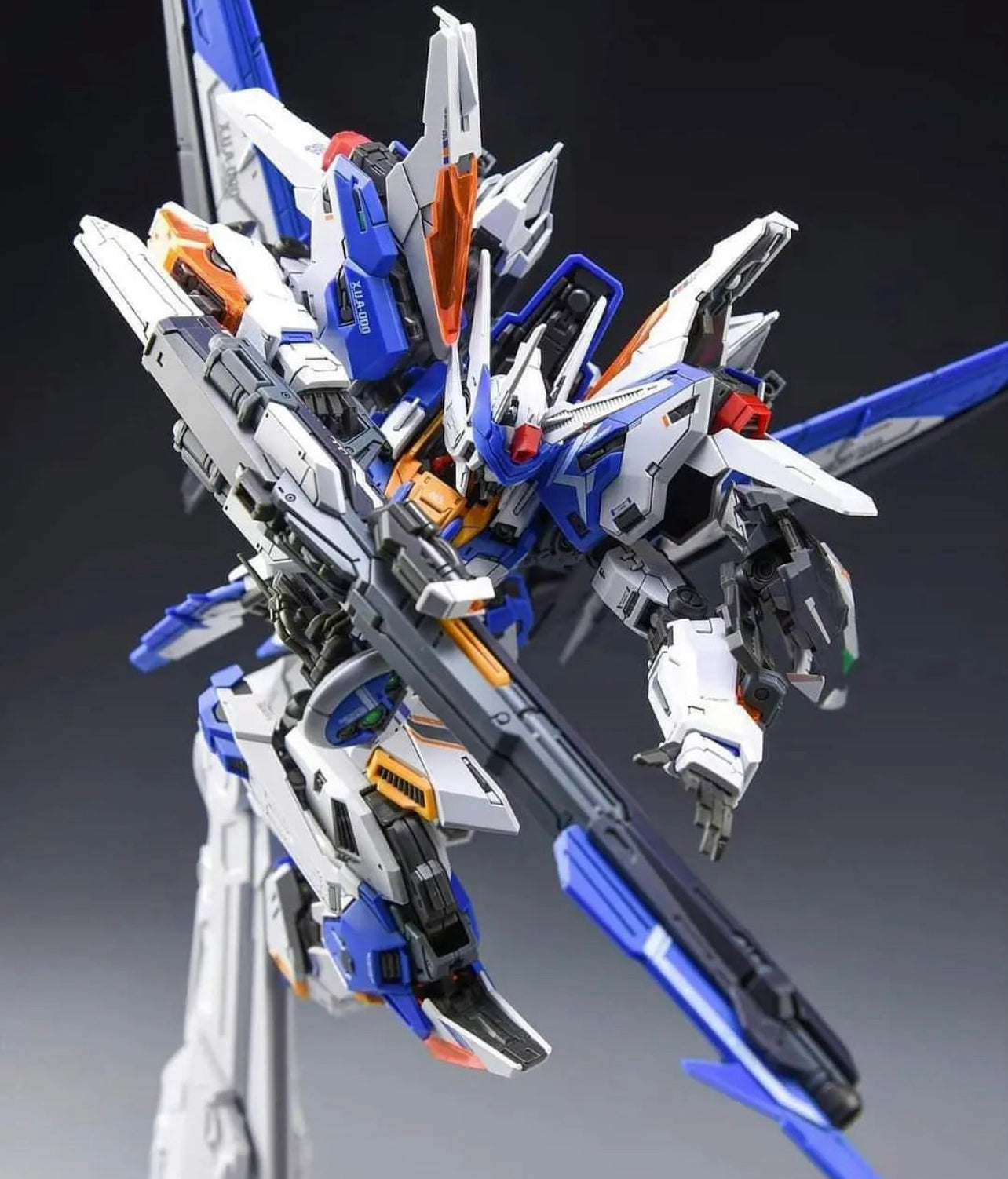 Infinite Dimension 1/100 Genesis Model Kit Collector’s Edition