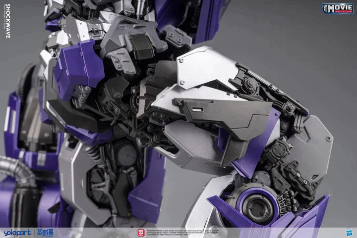 Transformers: "Bumblebee" the Movie - Shockwave Model Kit by Yolopark