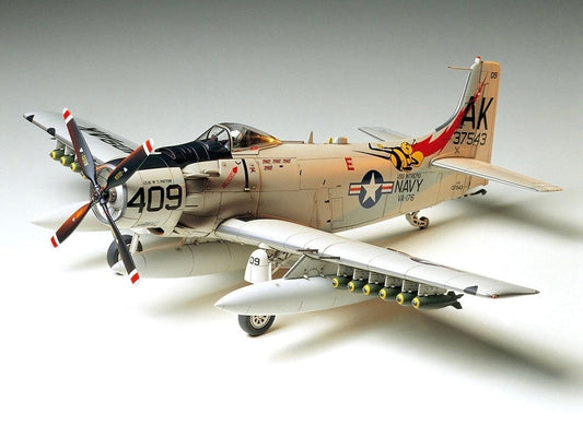 TAMIYA Douglas Skyrader A-1H U.S.Navy 1:48