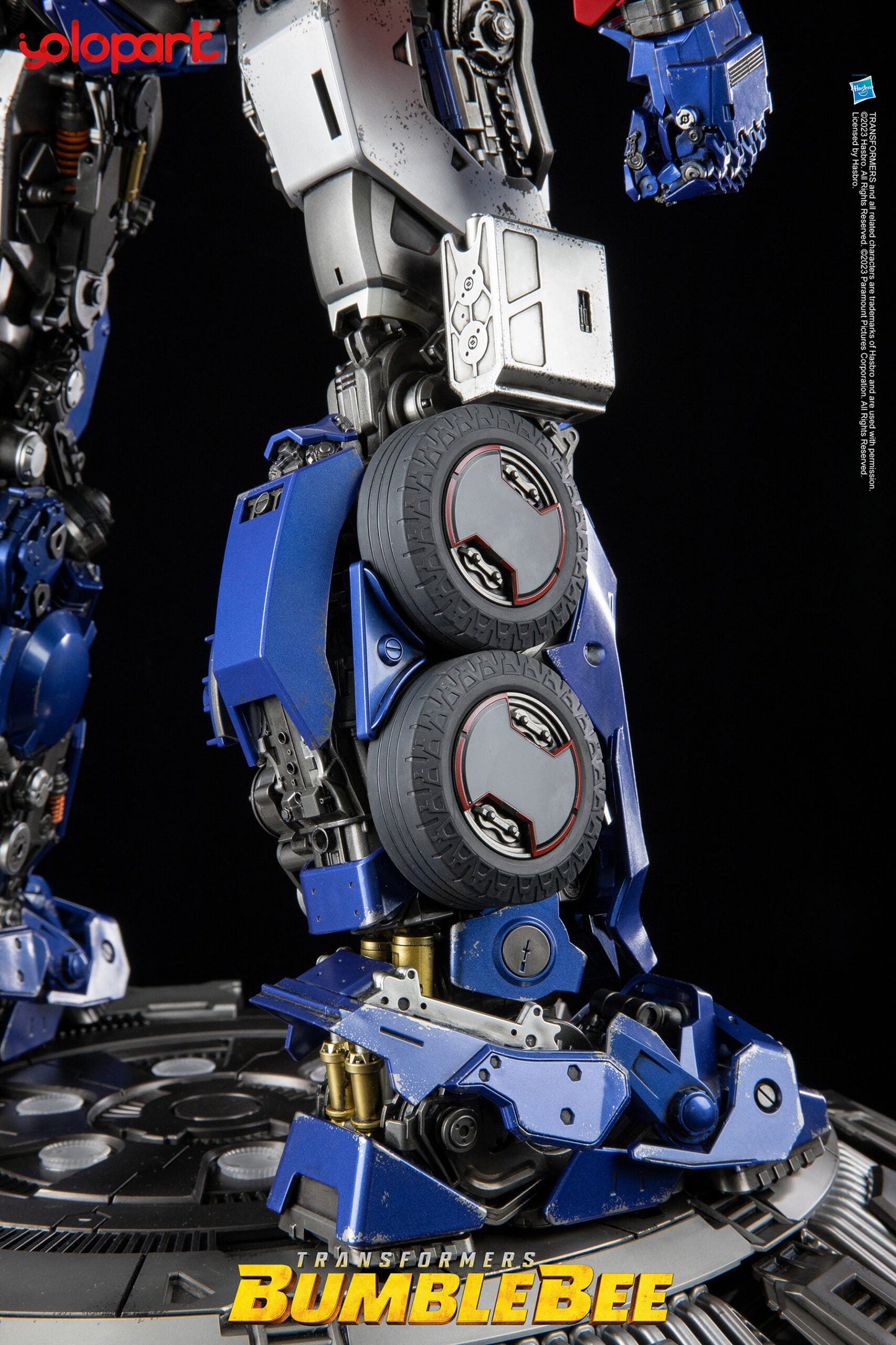 Transformers Optimus Prime 24″ Statue – [Standard Version]