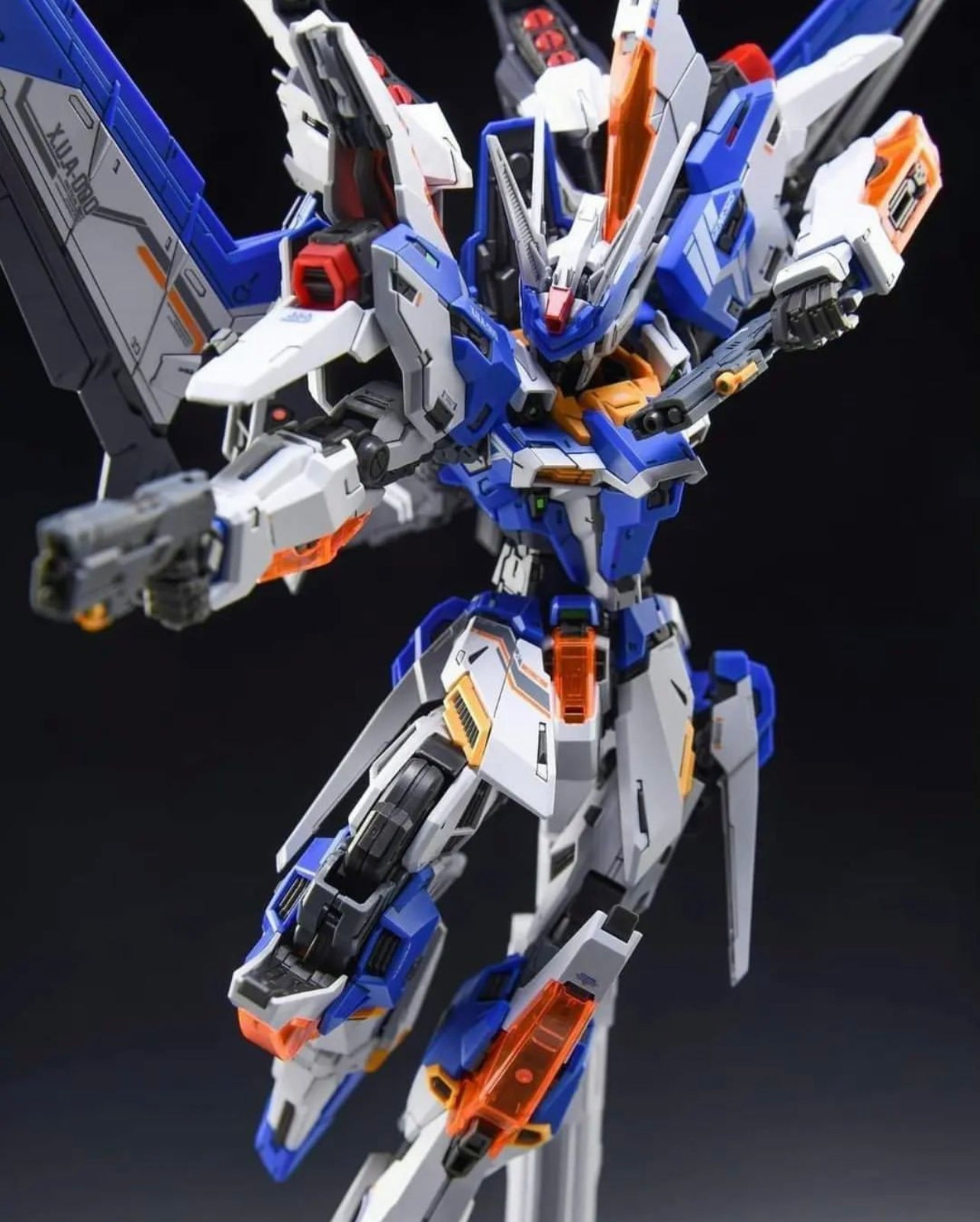 Infinite Dimension 1/100 Genesis Model Kit Collector’s Edition