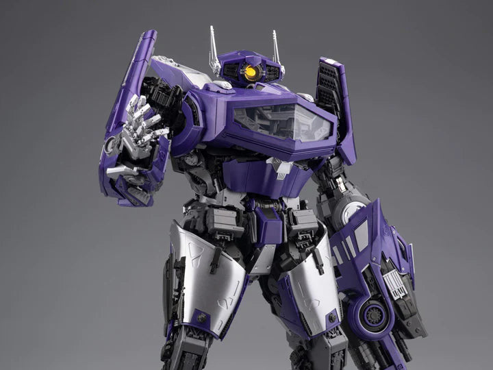Transformers: "Bumblebee" the Movie - Shockwave Model Kit by Yolopark