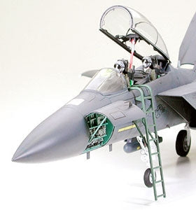 TAMIYA F-15E STRIKE EAGLE "Bunker Buster" 1:32 scale