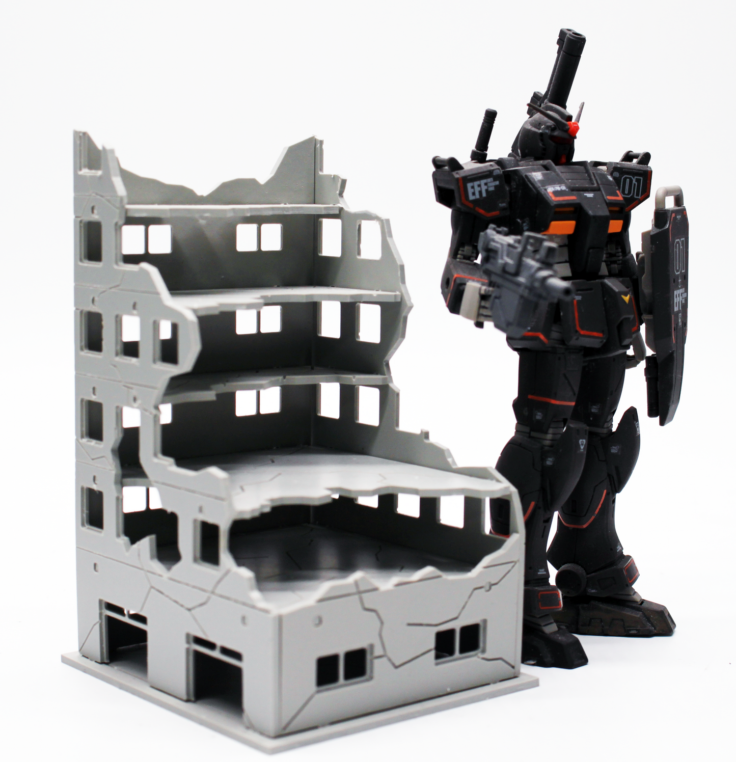 DESTROYED BUILDING LS GRADE (1/100SCALE)